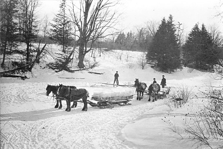 The Winter Crop: Harvesting Ice - Billings Farm