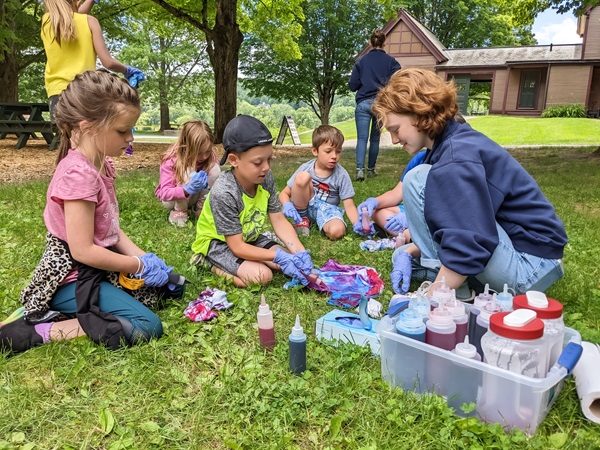 Tie Dying at Farm Discovery Camp 2022 web